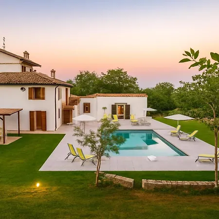 Villadenise Villa